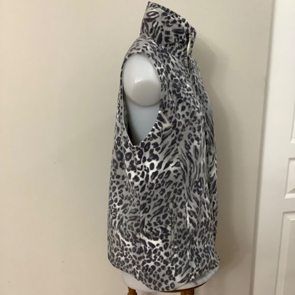 Animal Print fleece vest 1X - Picture 3 of 4
